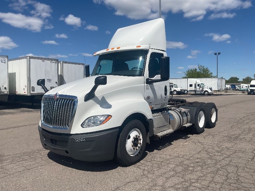 Day Cab Tractor-Heavy Duty Tractors-International-2019-LT625-Warren-MI-194,874\n\t\tmiles-$ 27,500 - Image 3