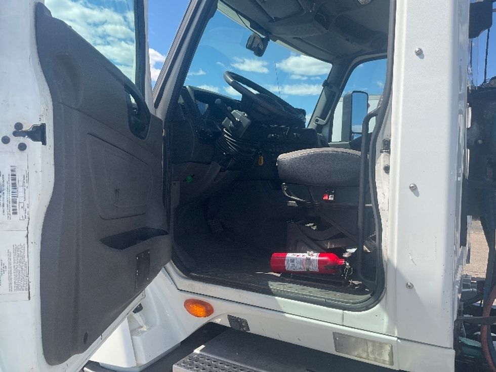 Day Cab Tractor-Heavy Duty Tractors-International-2019-LT625-Warren-MI-194,874\n\t\tmiles-$ 27,500 - Image 9