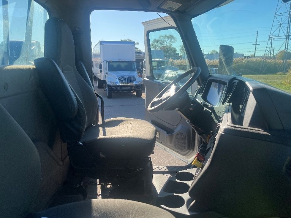 Day Cab Tractor-Heavy Duty Tractors-International-2019-LT625-Warren-MI-196,060\n\t\tmiles-$ 27,750 - Image 14