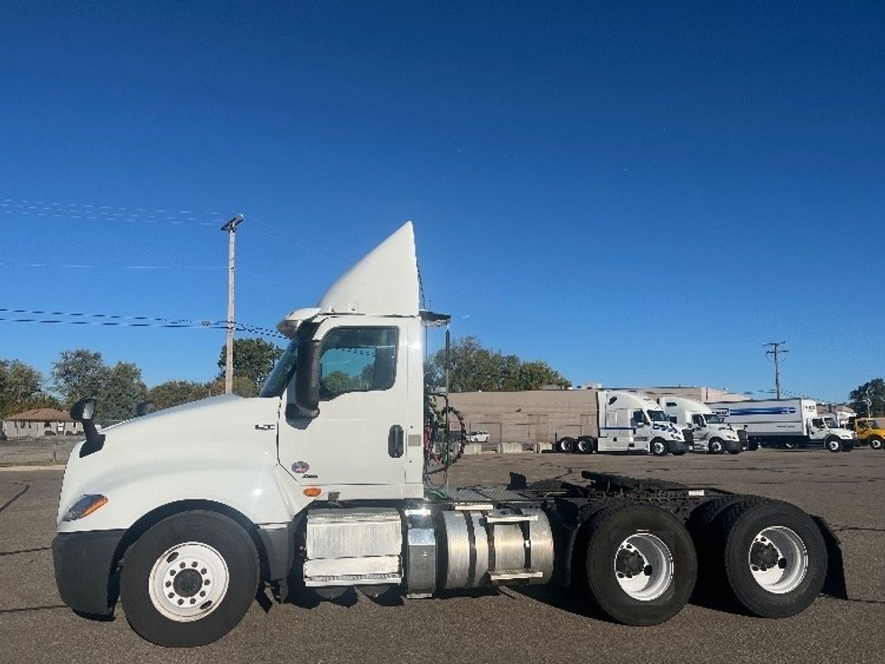 Day Cab Tractor-Heavy Duty Tractors-International-2019-LT625-Warren-MI-196,060\n\t\tmiles-$ 27,750 - Image 4