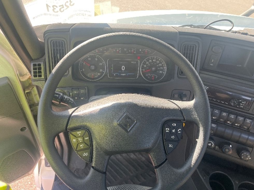 Day Cab Tractor-Heavy Duty Tractors-International-2019-LT625-Warren-MI-212,409\n\t\tmiles-$ 30,250 - Image 11