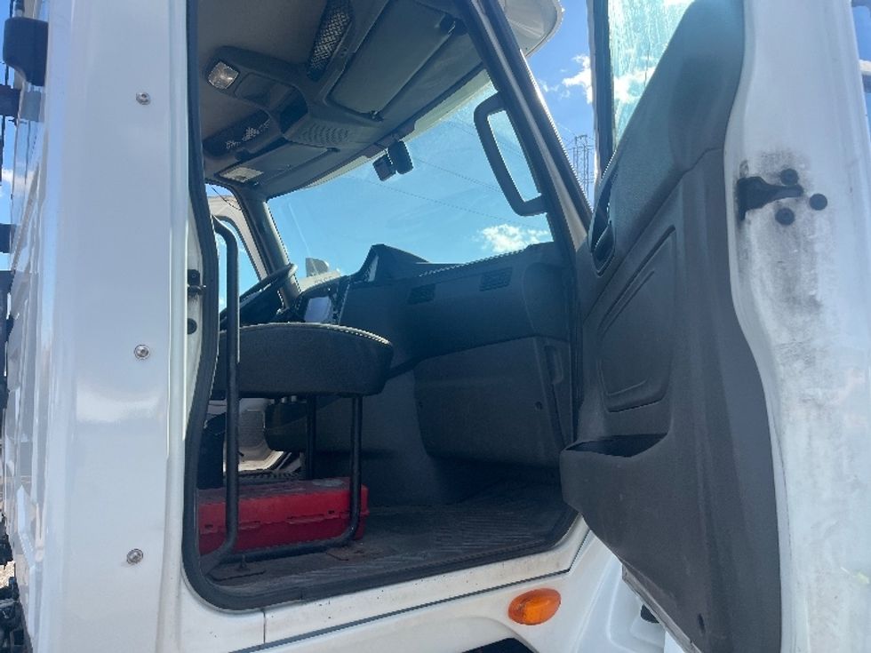 Day Cab Tractor-Heavy Duty Tractors-International-2019-LT625-Warren-MI-212,409\n\t\tmiles-$ 30,250 - Image 12