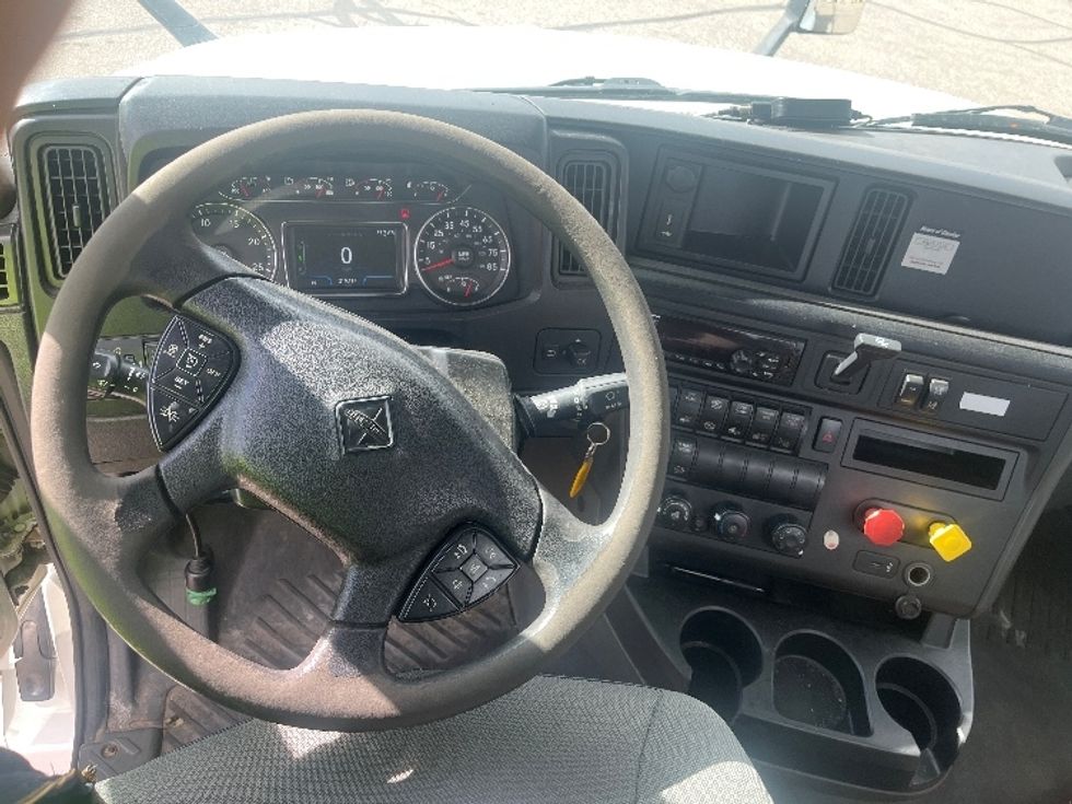 Day Cab Tractor-Heavy Duty Tractors-International-2019-LT625-Warren-MI-218,456\n\t\tmiles-$ 27,750 - Image 11