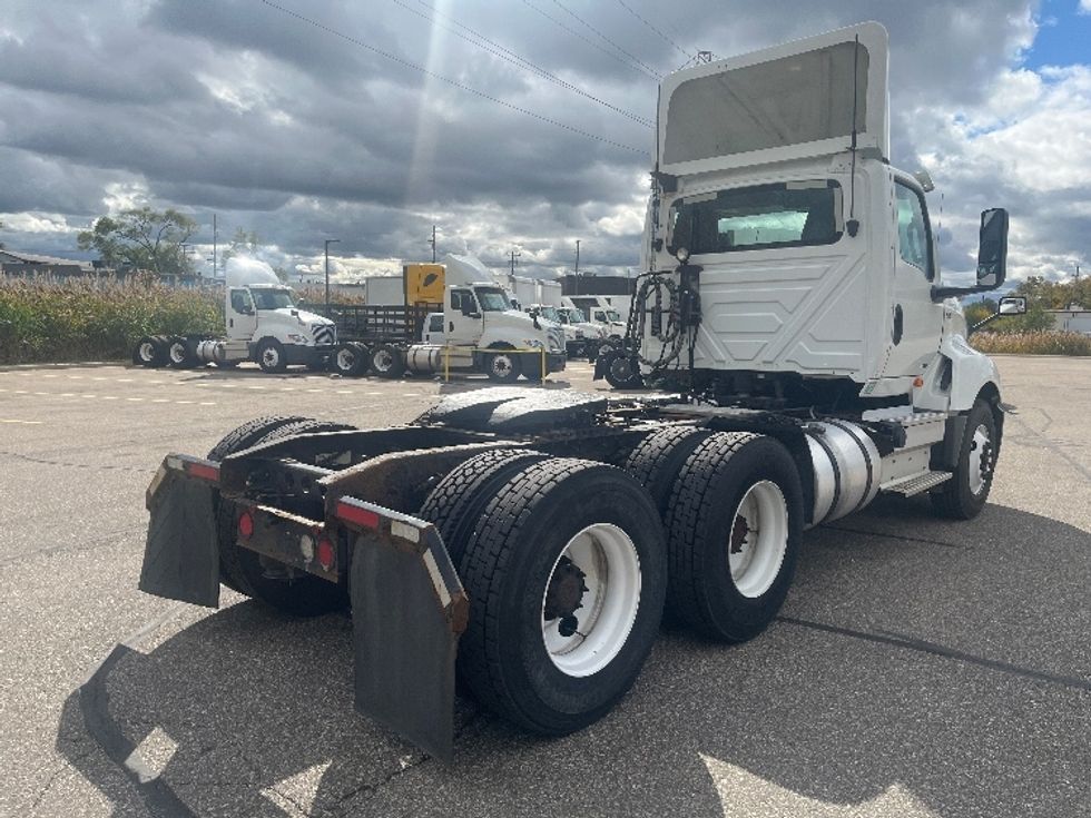 Day Cab Tractor-Heavy Duty Tractors-International-2019-LT625-Warren-MI-218,456\n\t\tmiles-$ 27,750 - Image 5