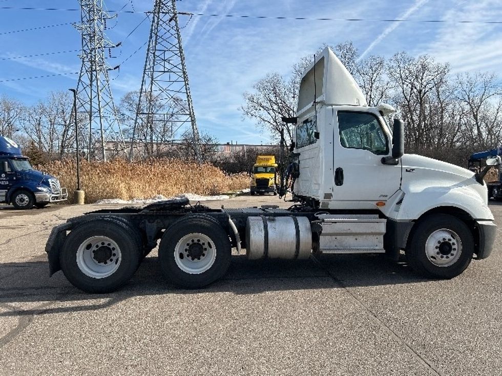 Day Cab Tractor-Heavy Duty Tractors-International-2019-LT625-Warren-MI-236,587\n\t\tmiles-$ 24,500 - Image 8