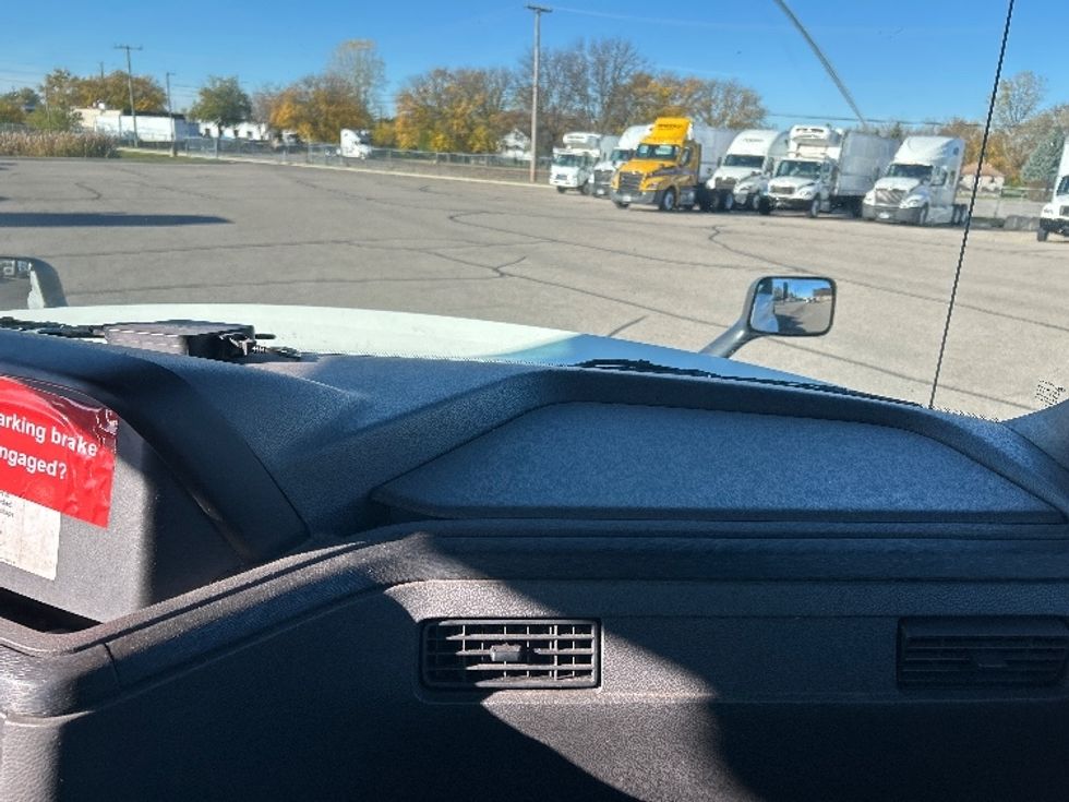 Day Cab Tractor-Heavy Duty Tractors-International-2019-LT625-Warren-MI-756,440\n\t\tmiles-$ 20,000 - Image 13