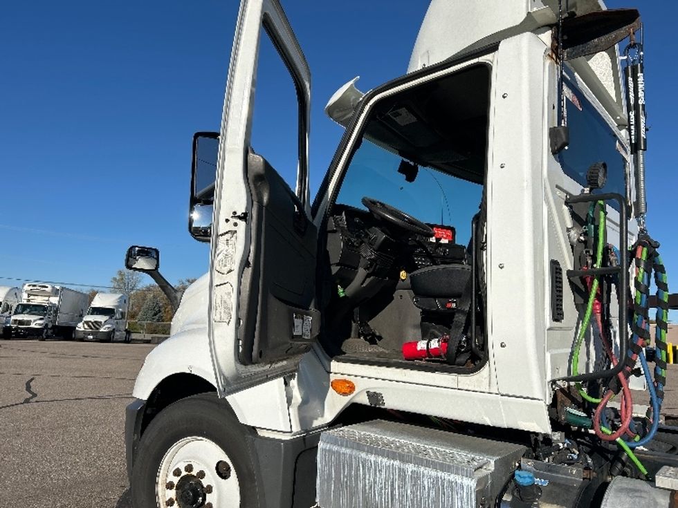Day Cab Tractor-Heavy Duty Tractors-International-2019-LT625-Warren-MI-756,440\n\t\tmiles-$ 20,000 - Image 9