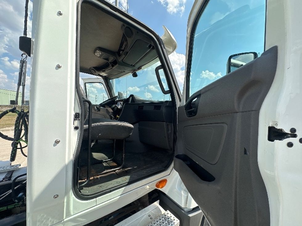 Day Cab Tractor-Heavy Duty Tractors-International-2019-LT625-Waxahachie-TX-374,650\n\t\tmiles-$ 27,000 - Image 12