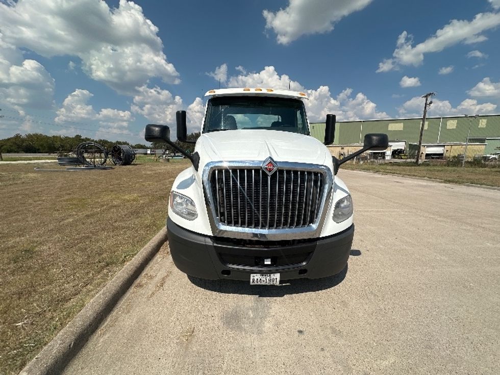 Day Cab Tractor-Heavy Duty Tractors-International-2019-LT625-Waxahachie-TX-374,650\n\t\tmiles-$ 27,000 - Image 2