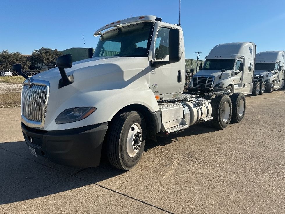 Day Cab Tractor-Heavy Duty Tractors-International-2019-LT625-Waxahachie-TX-374,650\n\t\tmiles-$ 27,000 - Image 3