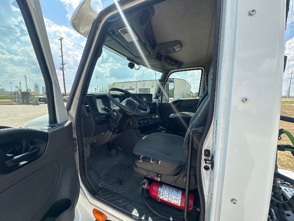 Day Cab Tractor-Heavy Duty Tractors-International-2019-LT625-Waxahachie-TX-374,650\n\t\tmiles-$ 27,000 - Image 9