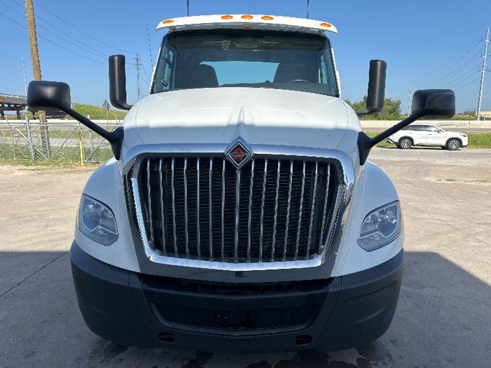 Day Cab Tractor-Heavy Duty Tractors-International-2019-LT625-Waxahachie-TX-499,079\n\t\tmiles-$ 22,750 - Image 2