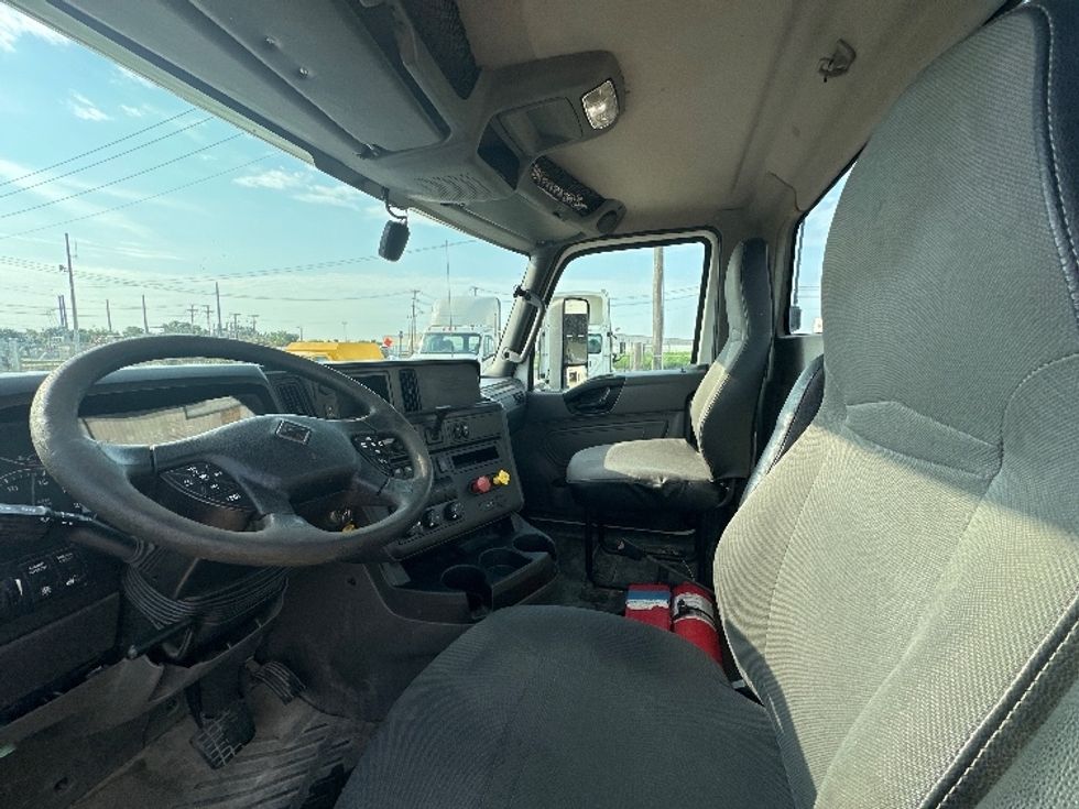 Day Cab Tractor-Heavy Duty Tractors-International-2019-LT625-Waxahachie-TX-555,055\n\t\tmiles-$ 22,750 - Image 10