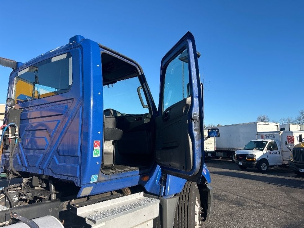 Day Cab Tractor-Heavy Duty Tractors-International-2019-LT625-West Babylon-NY-289,615\n\t\tmiles-$ 35,000 - Image 12