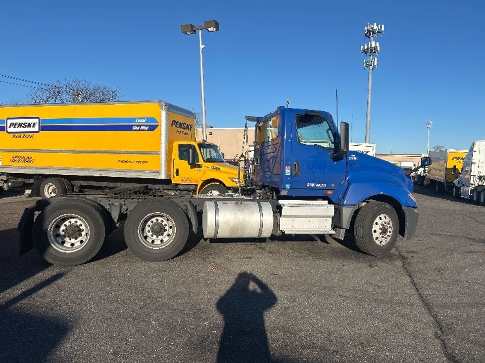 Day Cab Tractor-Heavy Duty Tractors-International-2019-LT625-West Babylon-NY-289,615\n\t\tmiles-$ 35,000 - Image 8