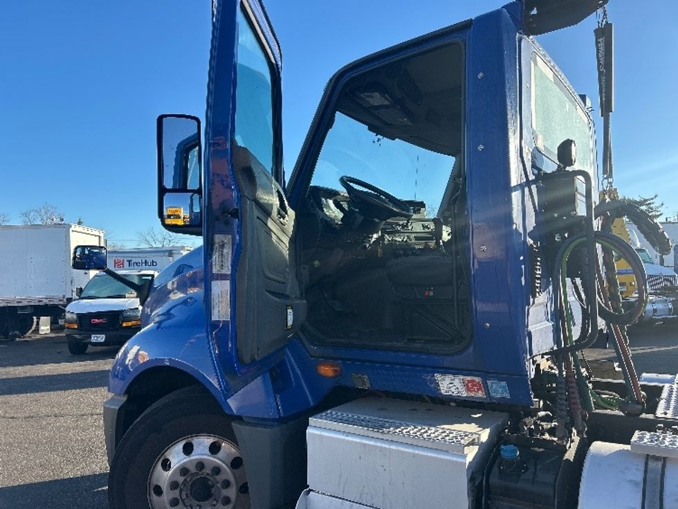 Day Cab Tractor-Heavy Duty Tractors-International-2019-LT625-West Babylon-NY-396,244\n\t\tmiles-$ 29,500 - Image 9