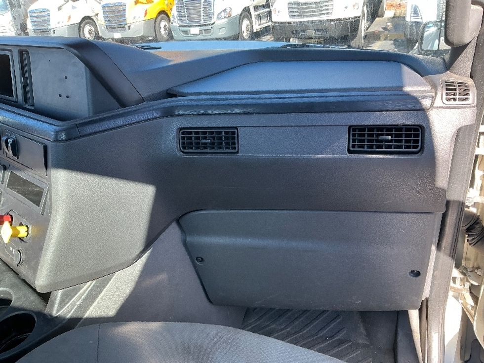 Day Cab Tractor-Heavy Duty Tractors-International-2019-LT625-West Columbia-SC-342,613\n\t\tmiles-$ 29,500 - Image 13