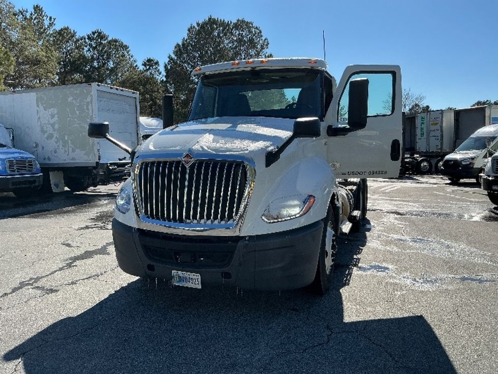 Day Cab Tractor-Heavy Duty Tractors-International-2019-LT625-West Columbia-SC-342,613\n\t\tmiles-$ 29,500 - Image 2