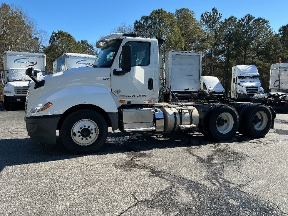 Day Cab Tractor-Heavy Duty Tractors-International-2019-LT625-West Columbia-SC-342,613\n\t\tmiles-$ 29,500 - Image 4