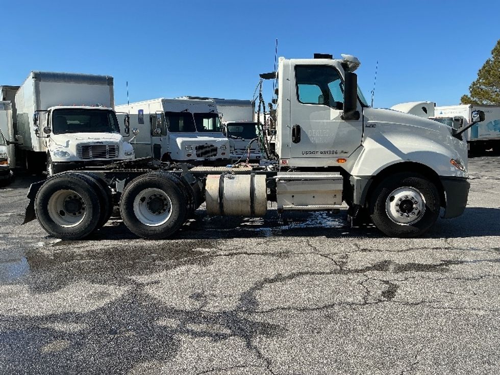 Day Cab Tractor-Heavy Duty Tractors-International-2019-LT625-West Columbia-SC-342,613\n\t\tmiles-$ 29,500 - Image 8