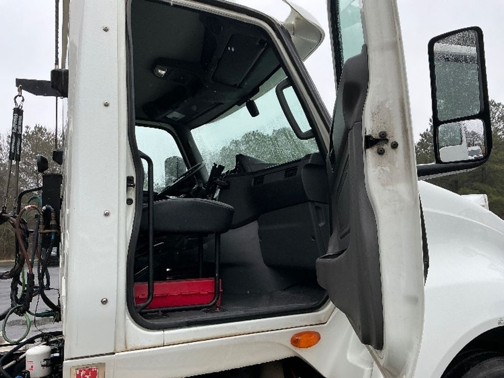Day Cab Tractor-Heavy Duty Tractors-International-2019-LT625-West Columbia-SC-377,721\n\t\tmiles-$ 26,250 - Image 12