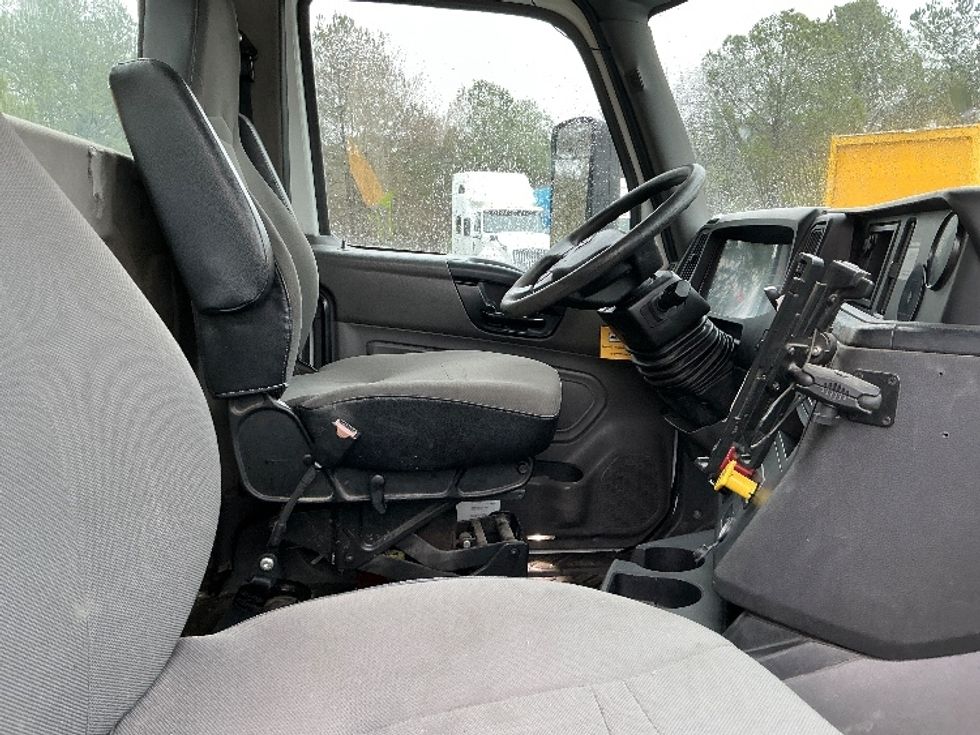 Day Cab Tractor-Heavy Duty Tractors-International-2019-LT625-West Columbia-SC-377,721\n\t\tmiles-$ 26,250 - Image 14