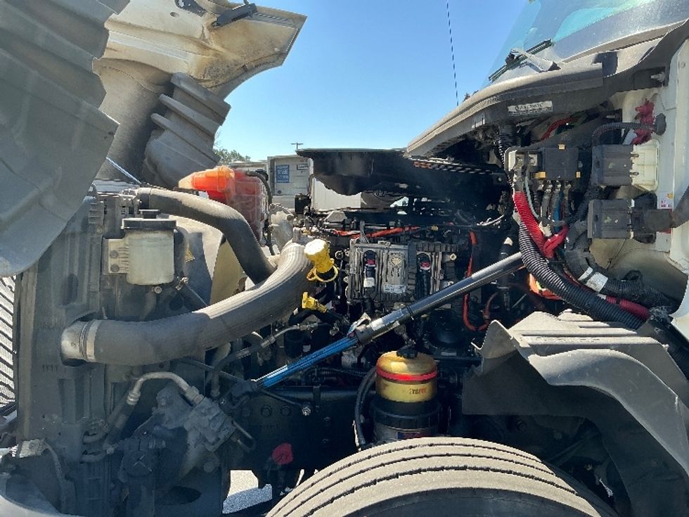 Day Cab Tractor-Heavy Duty Tractors-International-2019-LT625-West Columbia-SC-377,721\n\t\tmiles-$ 26,250 - Image 16