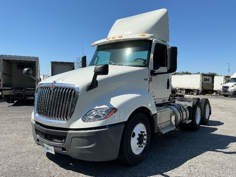 Day Cab Tractor-Heavy Duty Tractors-International-2019-LT625-West Columbia-SC-377,721\n\t\tmiles-$ 26,250 - Image 3