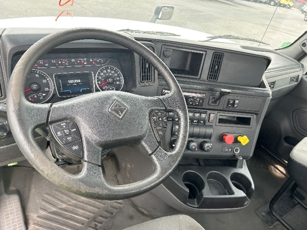 Day Cab Tractor-Heavy Duty Tractors-International-2019-LT625-West Sacramento-CA-128,290\n\t\tmiles-$ 31,250 - Image 10