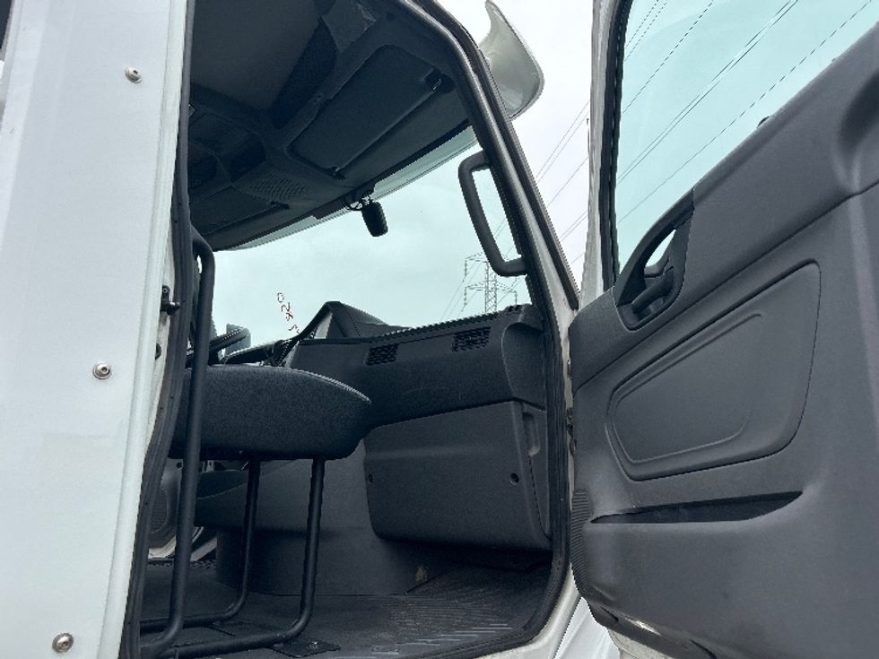 Day Cab Tractor-Heavy Duty Tractors-International-2019-LT625-West Sacramento-CA-128,290\n\t\tmiles-$ 31,250 - Image 12