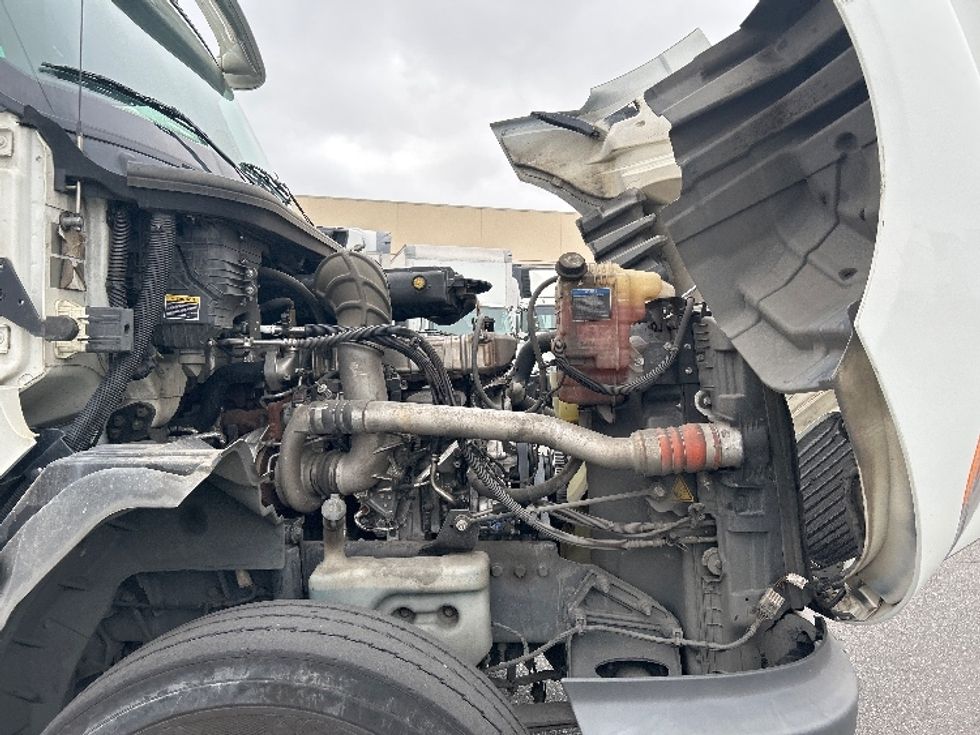 Day Cab Tractor-Heavy Duty Tractors-International-2019-LT625-West Sacramento-CA-128,290\n\t\tmiles-$ 31,250 - Image 15