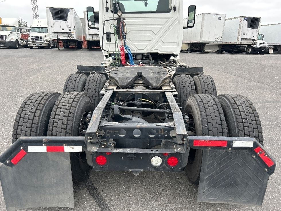 Day Cab Tractor-Heavy Duty Tractors-International-2019-LT625-West Sacramento-CA-128,290\n\t\tmiles-$ 31,250 - Image 6