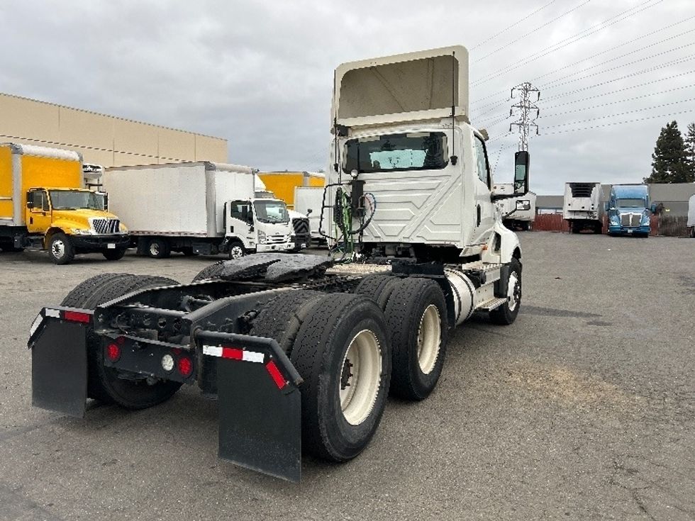 Day Cab Tractor-Heavy Duty Tractors-International-2019-LT625-West Sacramento-CA-187,807\n\t\tmiles-$ 27,500 - Image 7