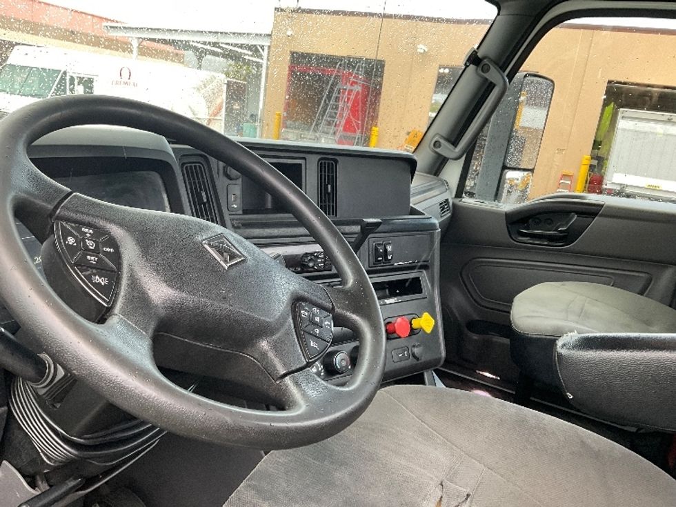 Day Cab Tractor-Heavy Duty Tractors-International-2019-LT625-West Sacramento-CA-235,204\n\t\tmiles-$ 36,000 - Image 10