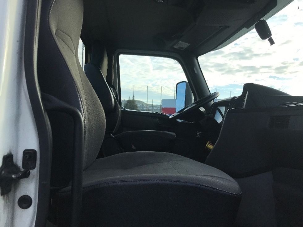 Day Cab Tractor-Heavy Duty Tractors-International-2019-LT625-West Sacramento-CA-239,124\n\t\tmiles-$ 35,750 - Image 14