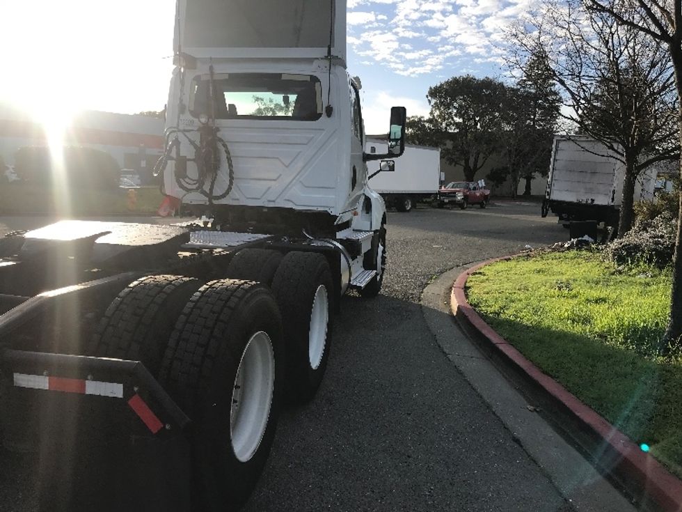 Day Cab Tractor-Heavy Duty Tractors-International-2019-LT625-West Sacramento-CA-239,124\n\t\tmiles-$ 35,750 - Image 7