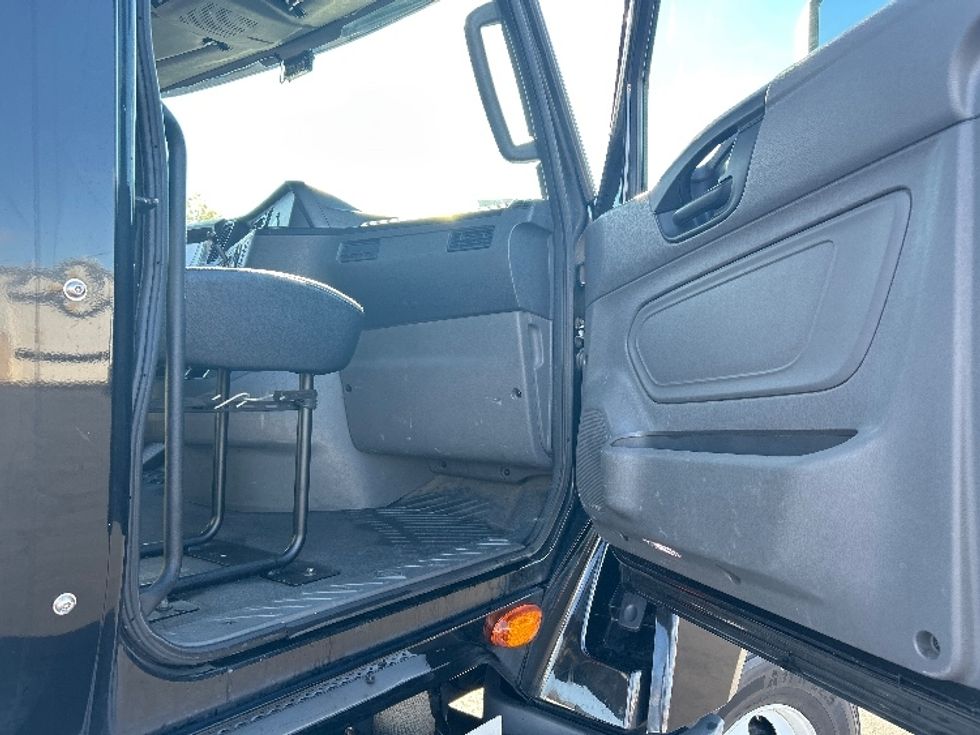 Day Cab Tractor-Heavy Duty Tractors-International-2019-LT625-West Sacramento-CA-278,684\n\t\tmiles-$ 26,750 - Image 12