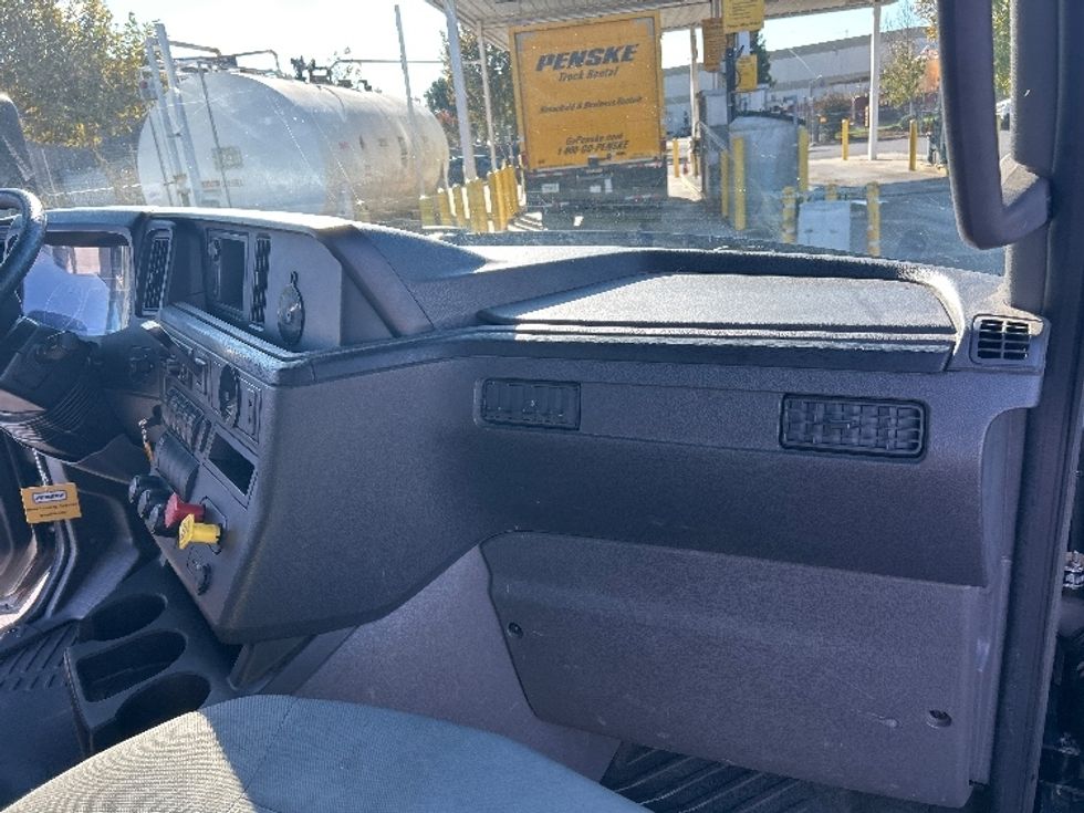 Day Cab Tractor-Heavy Duty Tractors-International-2019-LT625-West Sacramento-CA-278,684\n\t\tmiles-$ 26,750 - Image 13