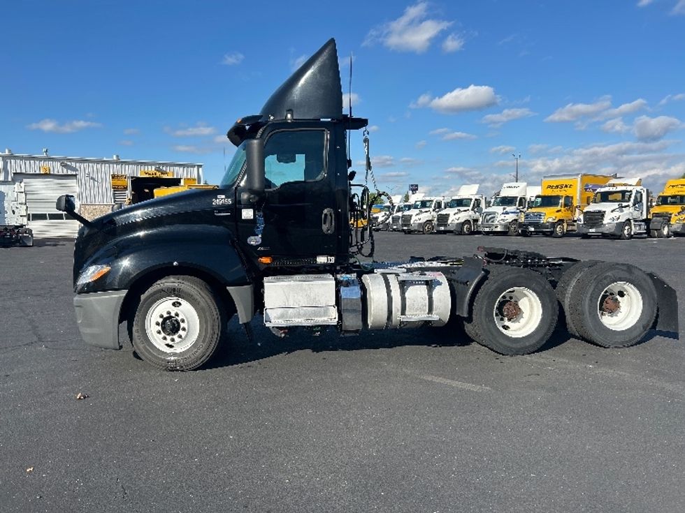 Day Cab Tractor-Heavy Duty Tractors-International-2019-LT625-West Sacramento-CA-278,684\n\t\tmiles-$ 26,750 - Image 4