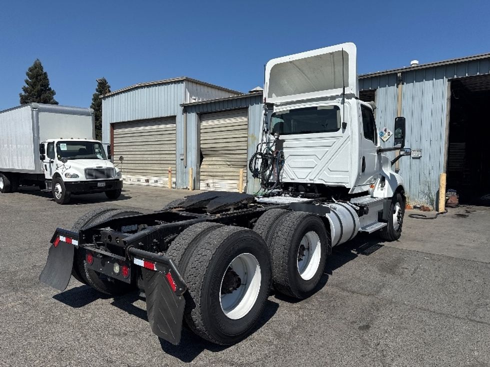 Day Cab Tractor-Heavy Duty Tractors-International-2019-LT625-West Sacramento-CA-282,111\n\t\tmiles-$ 32,500 - Image 7