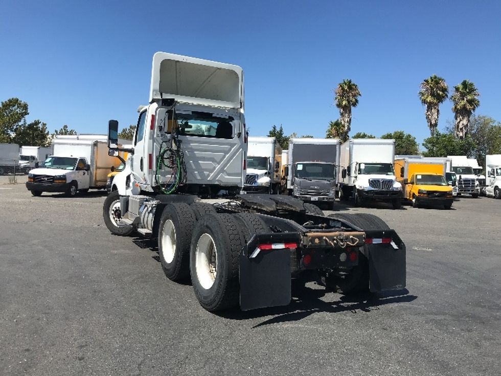Day Cab Tractor-Heavy Duty Tractors-International-2019-LT625-West Sacramento-CA-293,652\n\t\tmiles-$ 32,000 - Image 5