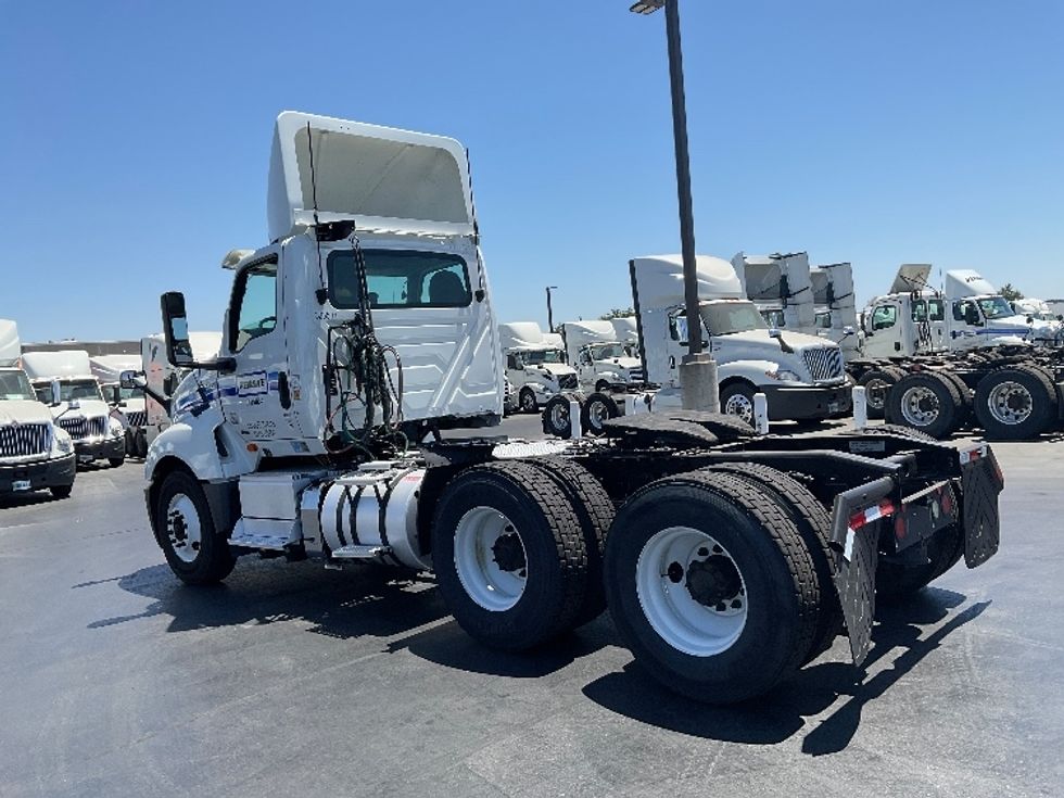 Day Cab Tractor-Heavy Duty Tractors-International-2019-LT625-West Sacramento-CA-357,502\n\t\tmiles-$ 27,250 - Image 5
