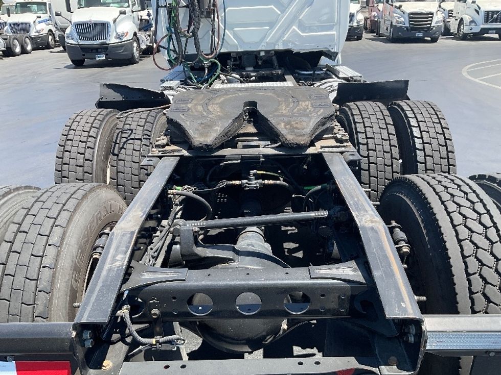 Day Cab Tractor-Heavy Duty Tractors-International-2019-LT625-West Sacramento-CA-357,502\n\t\tmiles-$ 27,250 - Image 6