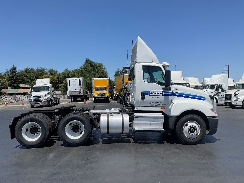 Day Cab Tractor-Heavy Duty Tractors-International-2019-LT625-West Sacramento-CA-357,502\n\t\tmiles-$ 27,250 - Image 8