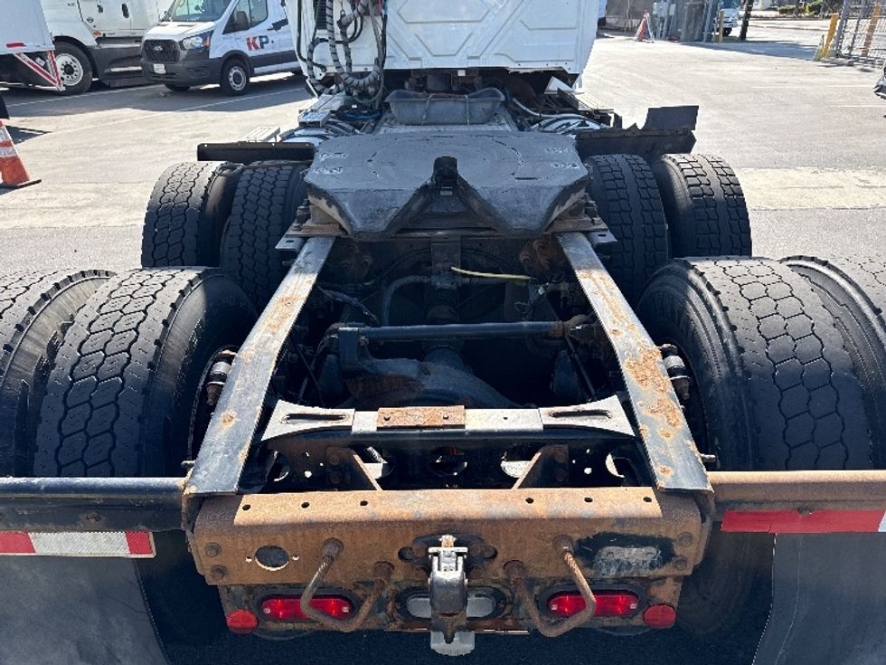Day Cab Tractor-Heavy Duty Tractors-International-2019-LT625-West Sacramento-CA-389,123\n\t\tmiles-$ 25,500 - Image 6