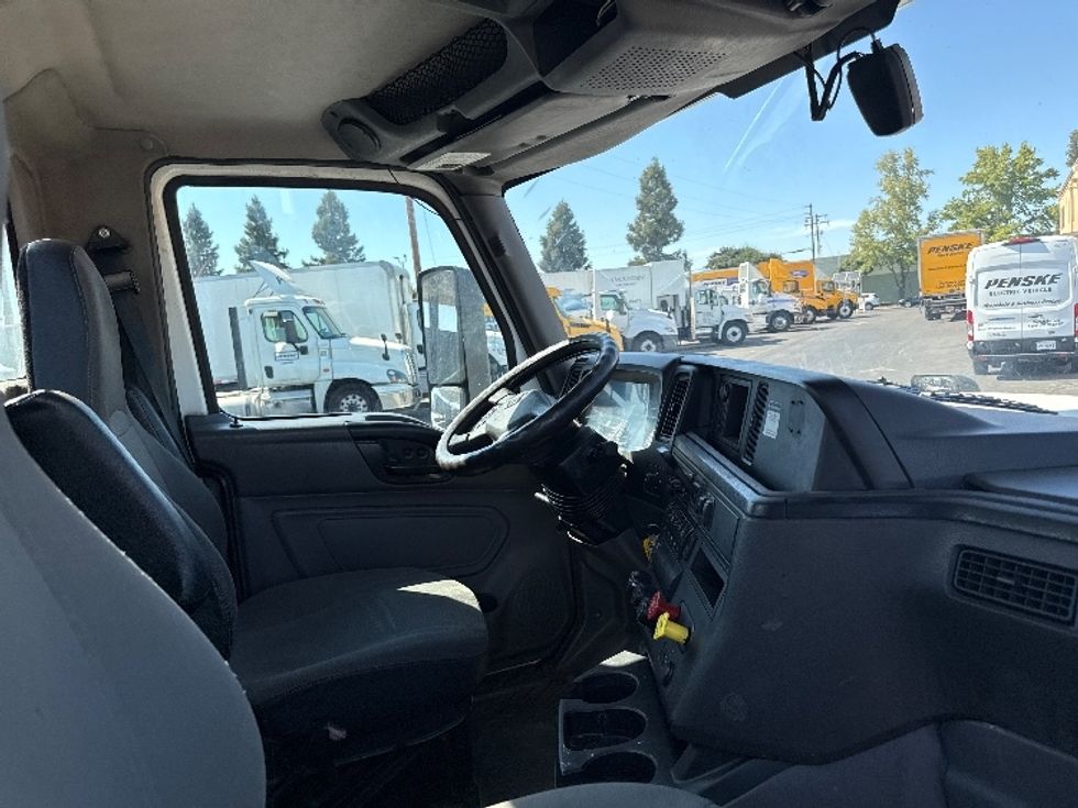 Day Cab Tractor-Heavy Duty Tractors-International-2019-LT625-West Sacramento-CA-389,135\n\t\tmiles-$ 25,500 - Image 14