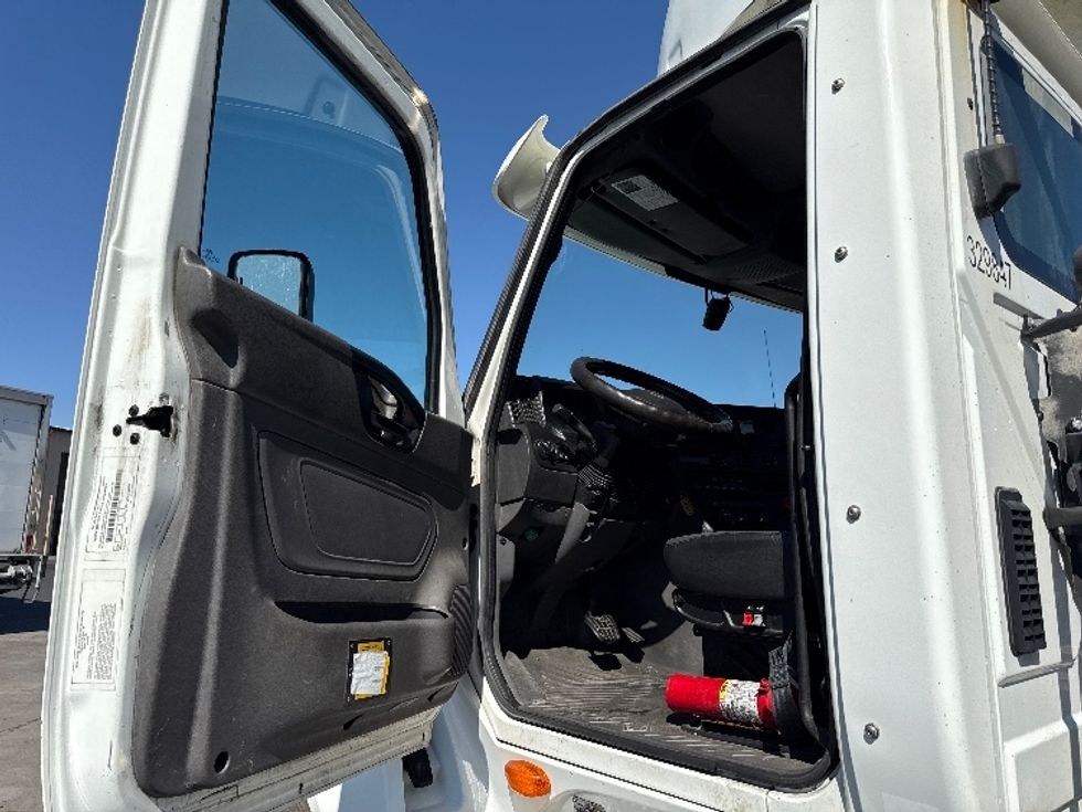 Day Cab Tractor-Heavy Duty Tractors-International-2019-LT625-West Sacramento-CA-389,135\n\t\tmiles-$ 25,500 - Image 9
