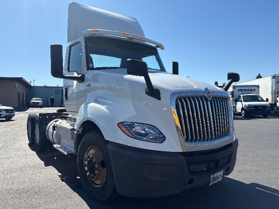 Day Cab Tractor-Heavy Duty Tractors-International-2019-LT625-West Sacramento-CA-398,622\n\t\tmiles-$ 26,250 - Image 1