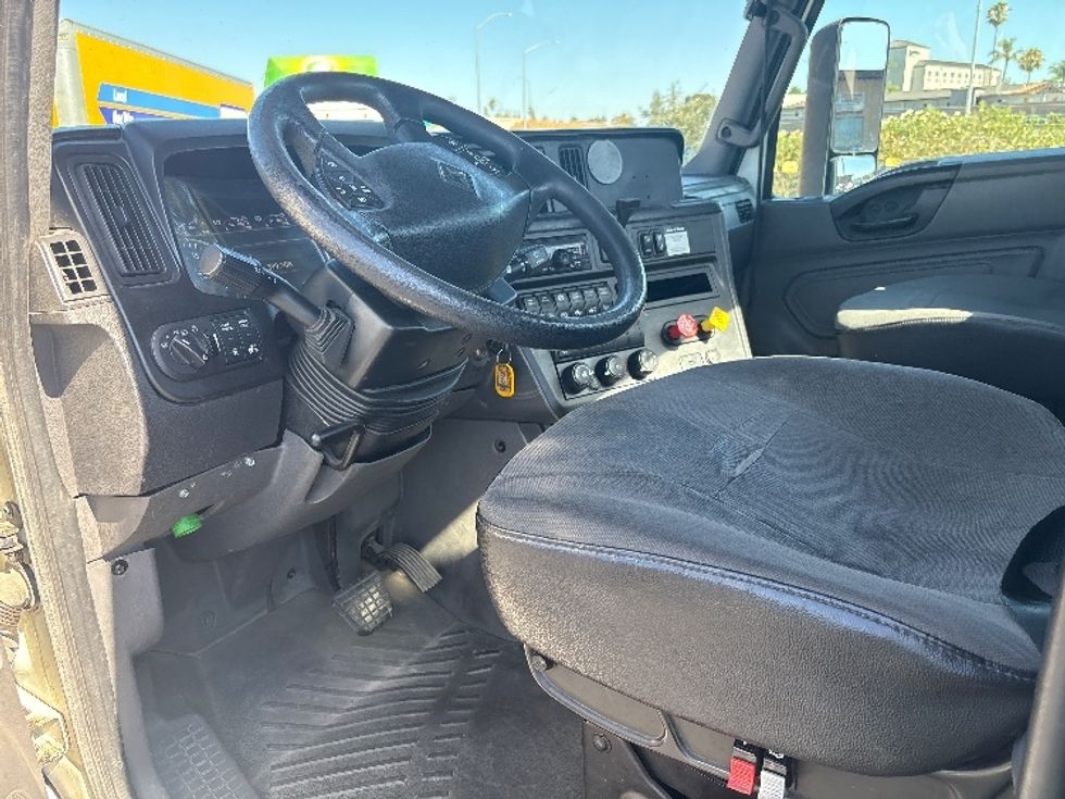 Day Cab Tractor-Heavy Duty Tractors-International-2019-LT625-West Sacramento-CA-398,622\n\t\tmiles-$ 26,250 - Image 10
