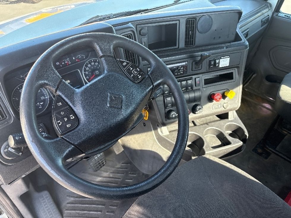 Day Cab Tractor-Heavy Duty Tractors-International-2019-LT625-West Sacramento-CA-398,622\n\t\tmiles-$ 26,250 - Image 11